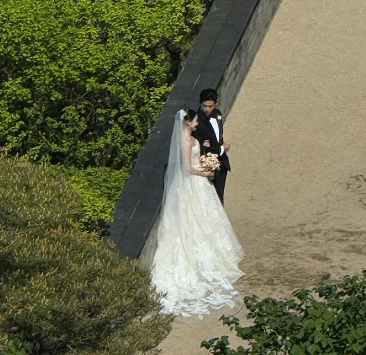 玉澤演婚禮不公開，沒想到中國網友入住首爾新羅酒店，意外看到婚禮現場。（圖／翻攝微博）